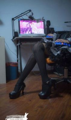 乱操一家亲_国产剧天堂在线
