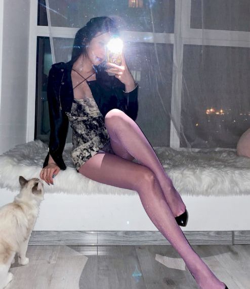 用美女老师的丝袜高跟鞋打飞机_BD韩语影视在线观看