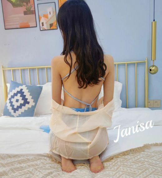 美女伊人久久久久久_4K全集免费播放