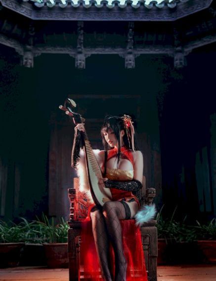 精品美女av_中英字幕1080