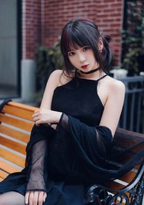 女张开腿扒开胸罩让我看看_完整视频大全