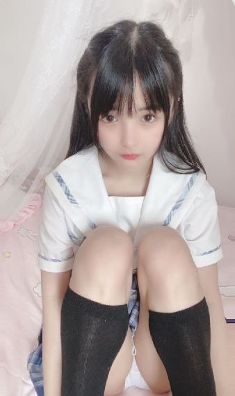 手伸进内衣裤子舌吻_BD韩语在线观看电视