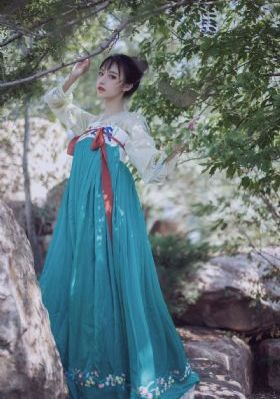 啊啊啊好大好舒服_免费完整版高清