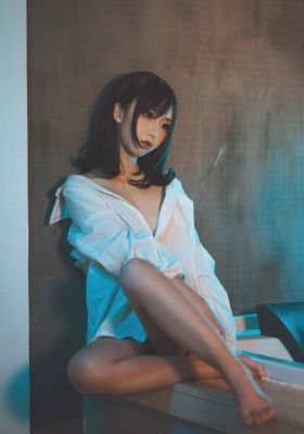 女攻c翻总裁失禁play_4K在线播放观看
